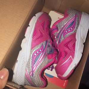 Saucony toddler shoes